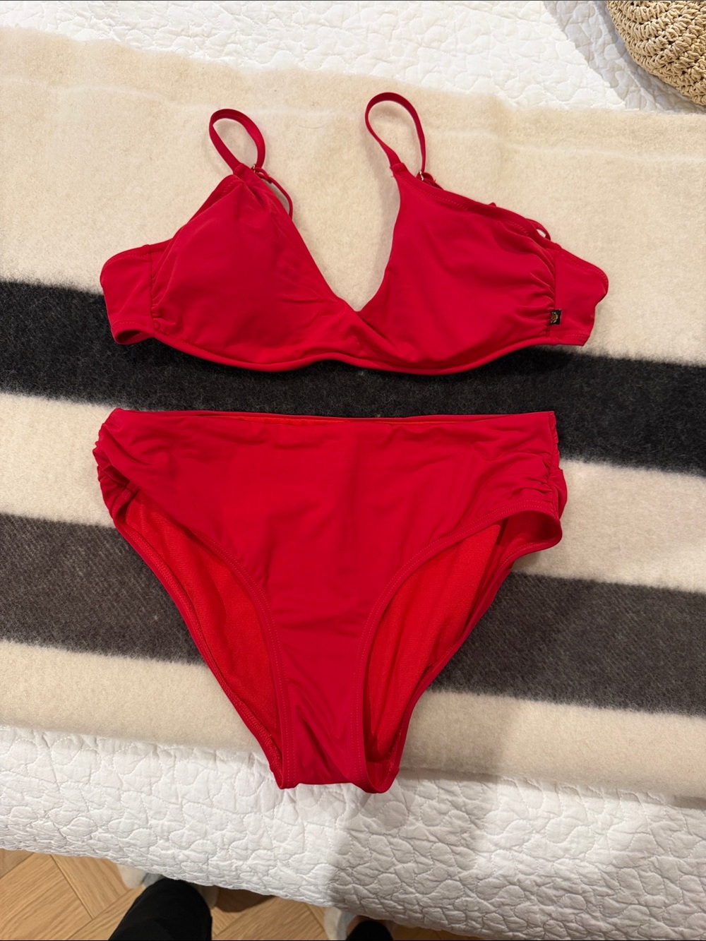 （Lacie en Rose) Aqua Red Women's Two-Piece Bikini Set